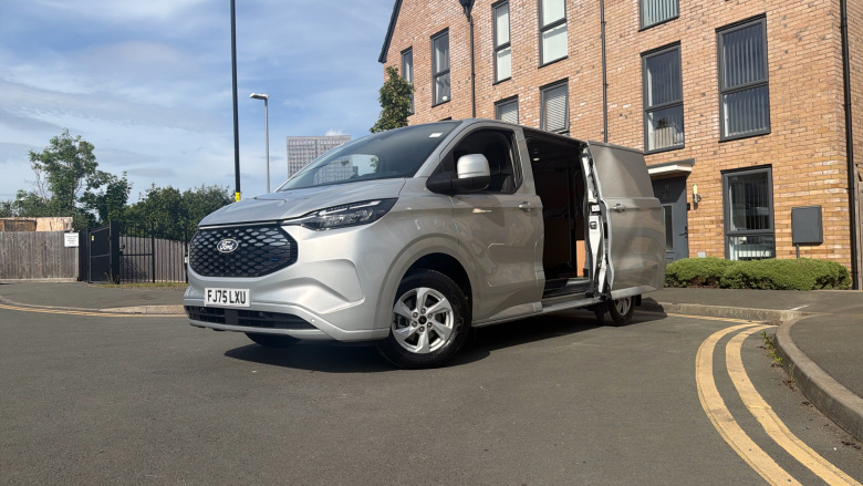 Ford Transit Custom E-320 L1 Rwd 100kW 65kWh H1 Van Limited Auto